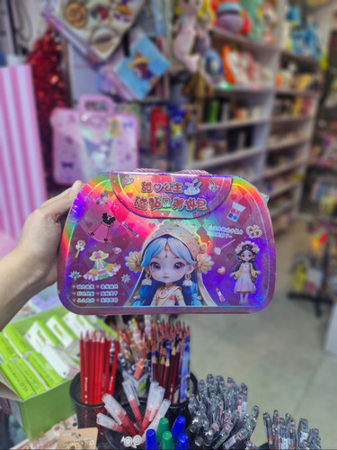 پک استیکر و آرایشی